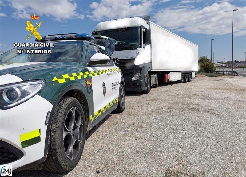Camionero bajo investigación policial tras embestir deliberadamente a vehículo que le precedía