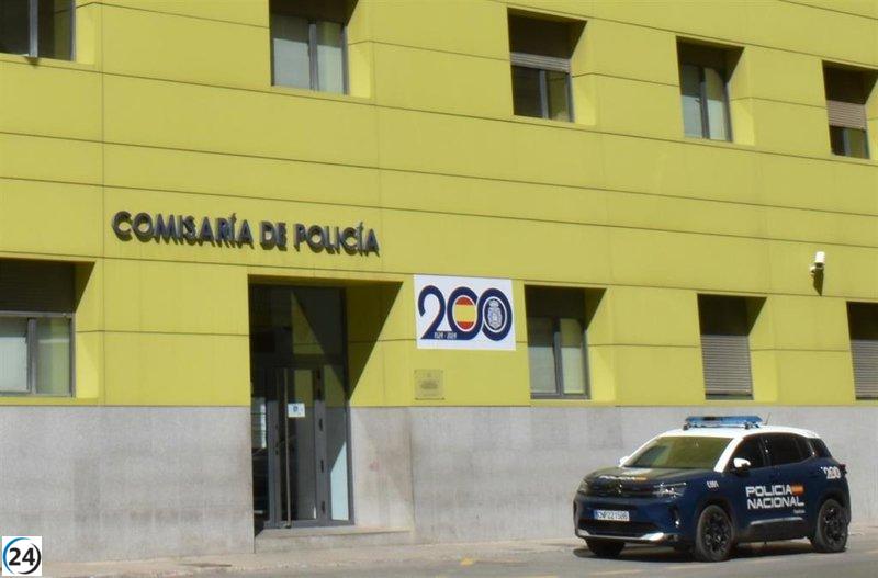 Mujer y su hija detenidas por chantajear a expareja y robar 15.000 euros en Cartagena.