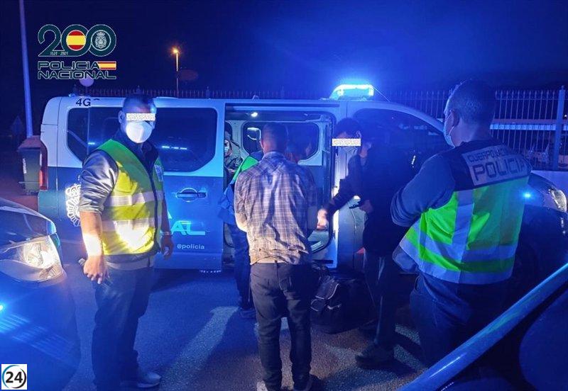 Arrestan a 6 implicados en explotación laboral de trabajadores extranjeros en empresa agrícola.