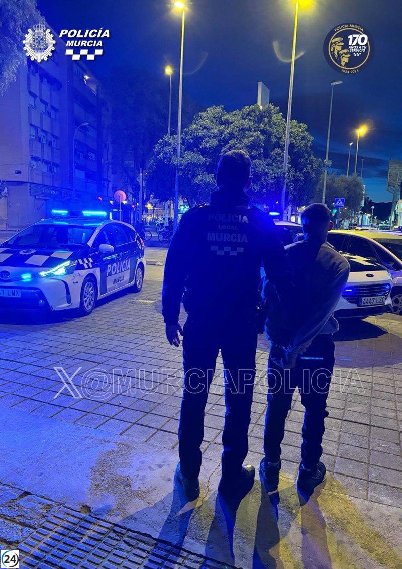 Sospechoso de destrozar ventanas de vehículos en El Palmar se presenta ante la justicia