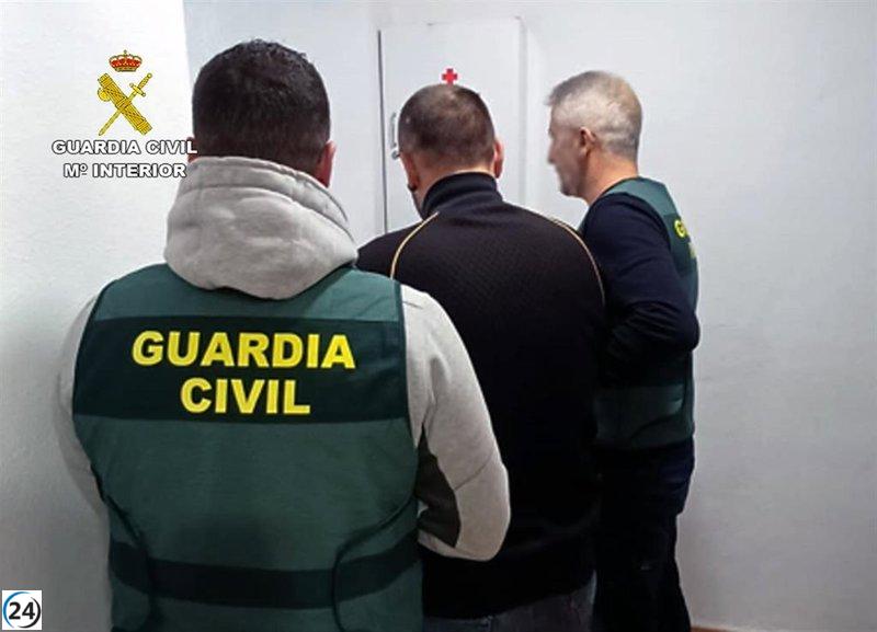 Pareja detenida por robo violento en Puerto de Mazarrón.