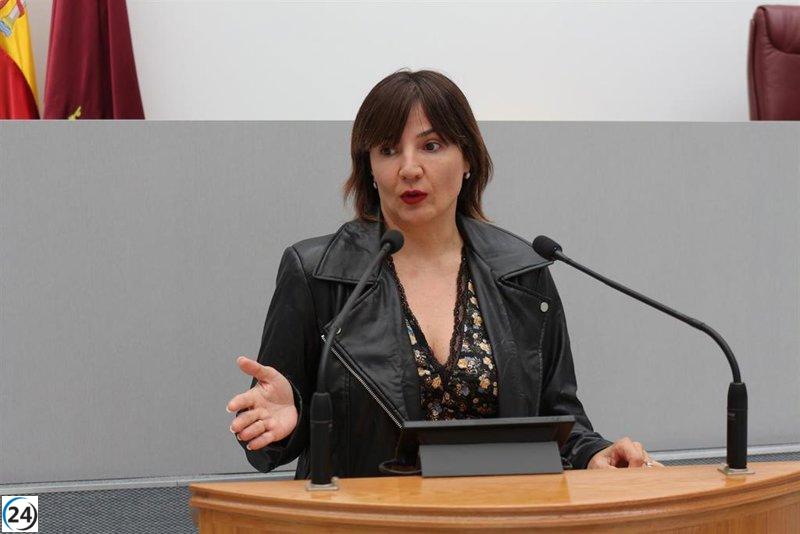 Socialistas regionales no permitirán cierre del caso de menores tuteladas por el Gobierno.