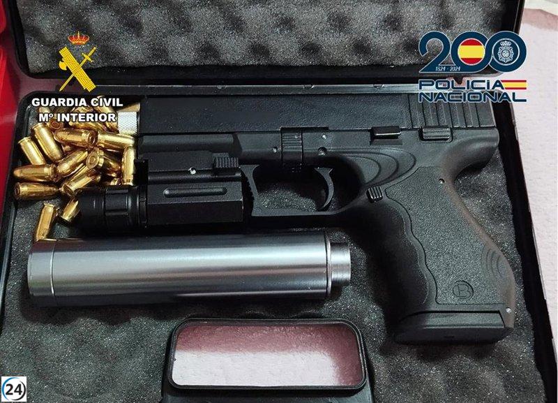 Atrapan a los 35 integrantes de una red criminal vinculada al contrabando de cocaína.