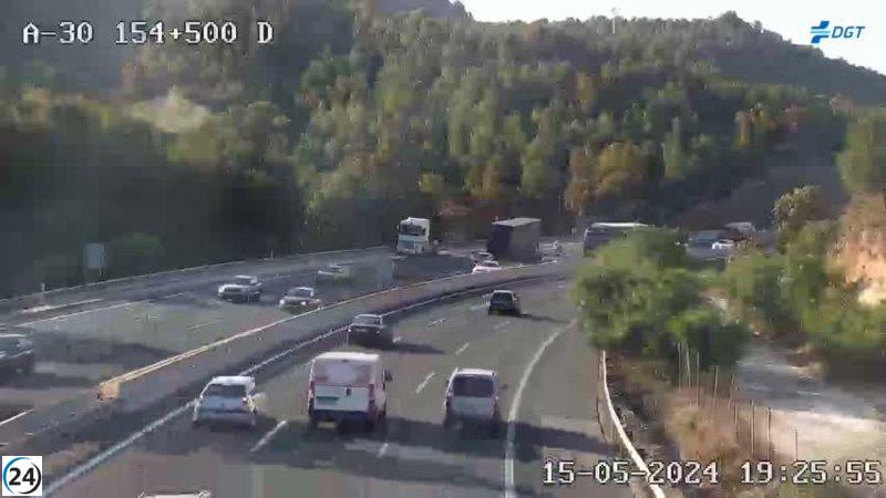 Trailer sin remolque bloquea tráfico en el Puerto de la Cadena, sentido Cartagena.