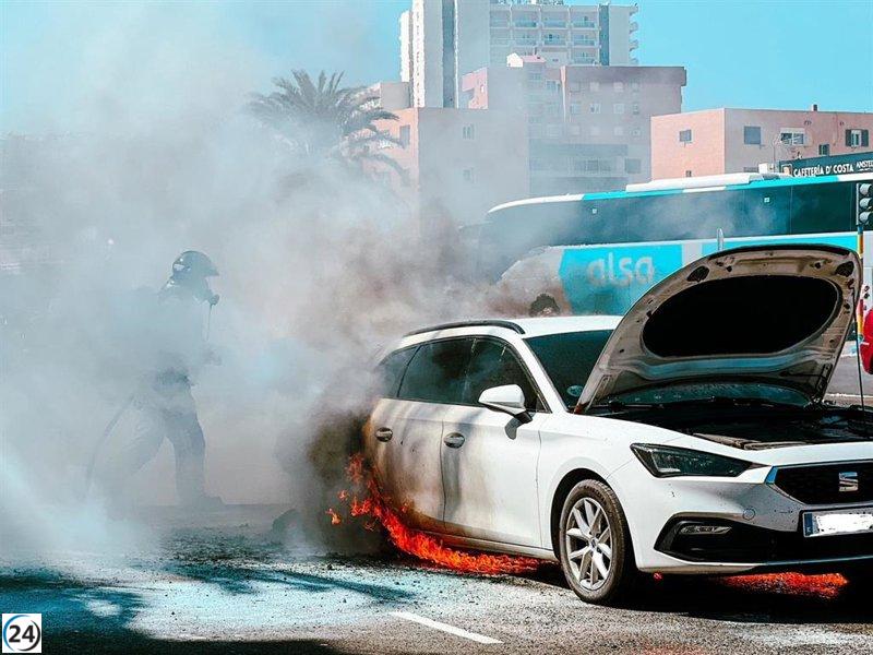 Incendio de coche en la Gran Vía de la Manga