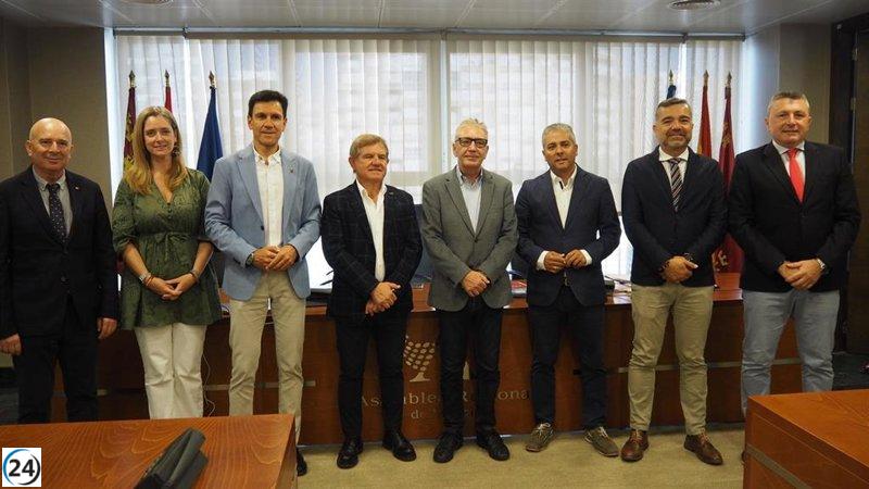 Proexport y Fecoam denuncian excesiva regulación en ley del Mar Menor y regantes demandan más infraestructuras.