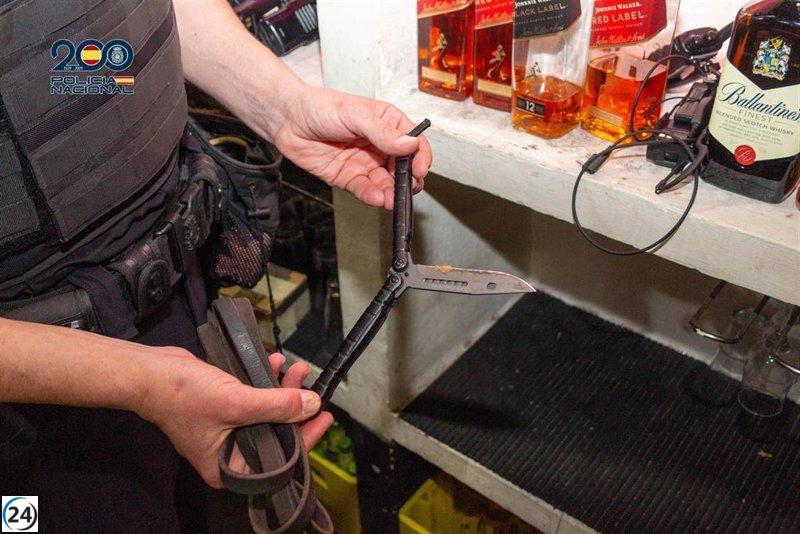 5 detenidos y 167 identificados en redadas policiales en locales de ocio nocturno.