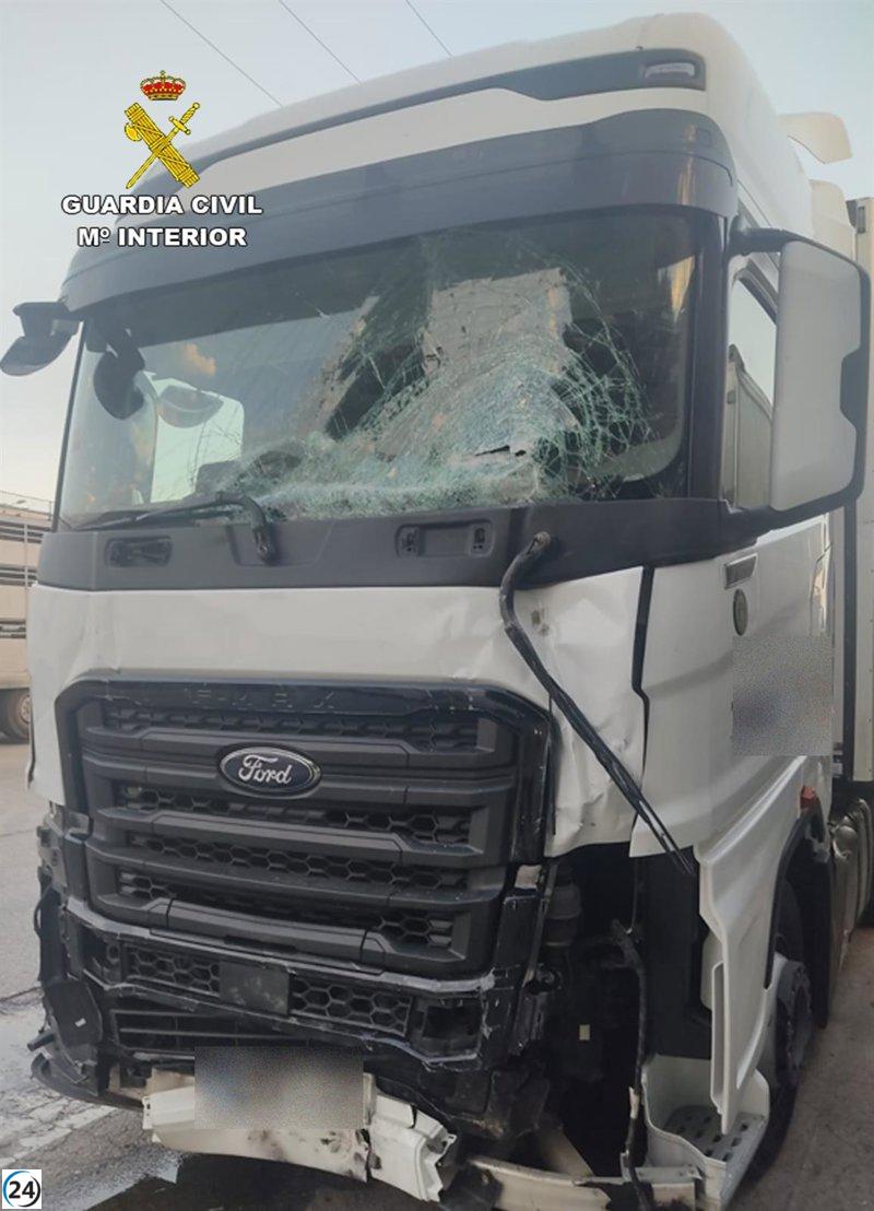 Camionera detenida por provocar accidente y huir en Las Torres, Murcia.