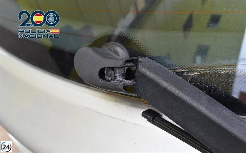 Mujer acusada de vandalismo a nueve coches en Cartagena.