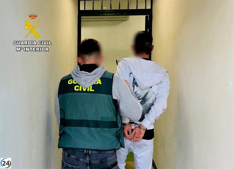 Detenido en Cieza un joven por asaltar a peatones tras engañarlos.