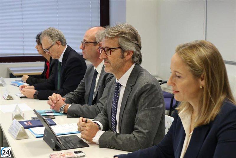 El Gobierno regional incrementa las plazas públicas con casi 600 nuevas convocatorias en administración y servicios.