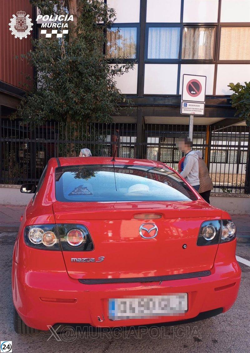 Detenidos en Murcia por mal uso de tarjetas de estacionamiento para personas con discapacidad.