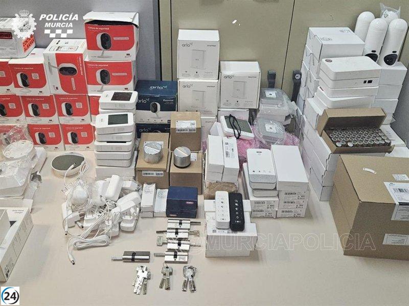 Tres jóvenes arrestados en La Alberca por robar equipmento eléctrico de una furgoneta.