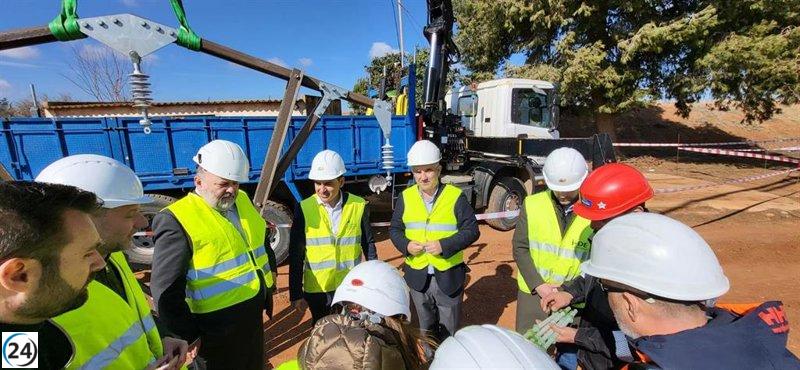 Apoyan el uso de crucetas aislantes para salvaguardar a las aves de la electrocución.