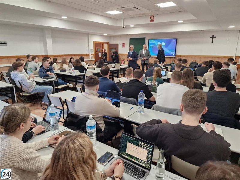 La UCAM estrecha vínculos con Alemania al recibir alumnos de FOM y empleados de Aldi.