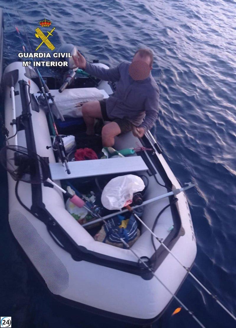 Detenido un hombre en Cartagena por navegar ebrio y a excesiva velocidad.