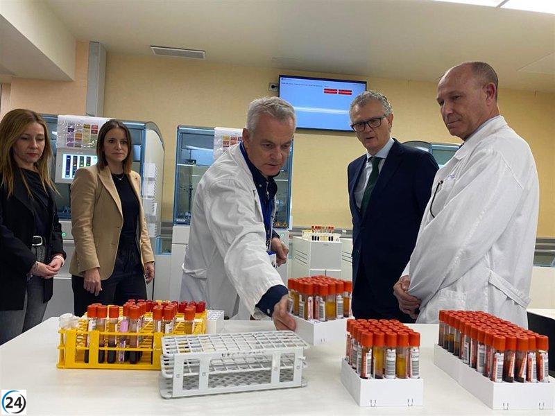 Los Arcos moderniza su laboratorio con un robot que procesa 2.000 muestras al día.