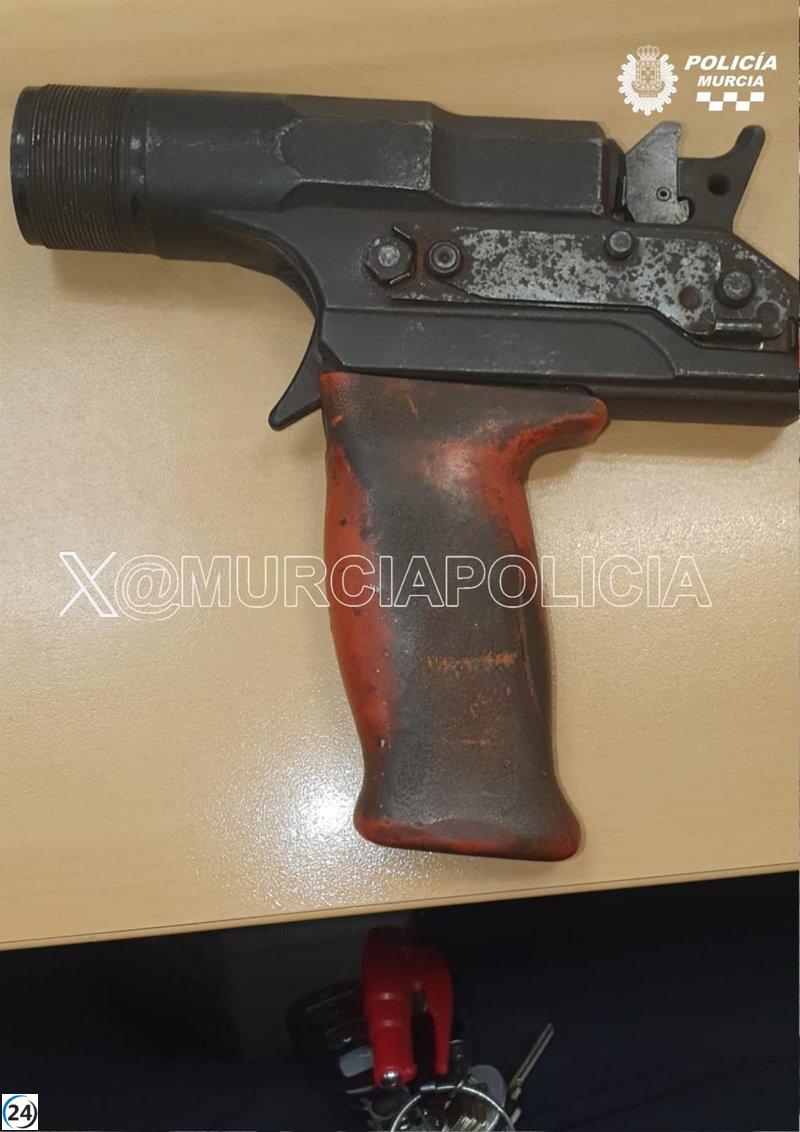 En Murcia, un delincuente y su víctima son capturados tras un violento asalto.