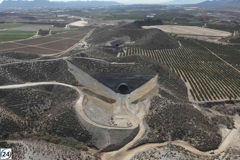 Gobierno asigna 48 millones para adquirir 340,000 traviesas en proyecto AVE Lorca-Almería.