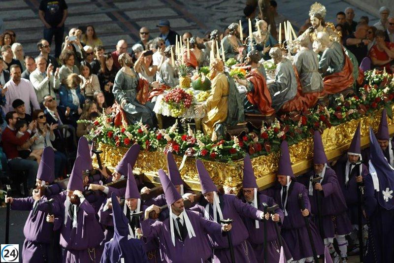 Los Salzillos conmemoran 425 años en un soleado Viernes Santo.
