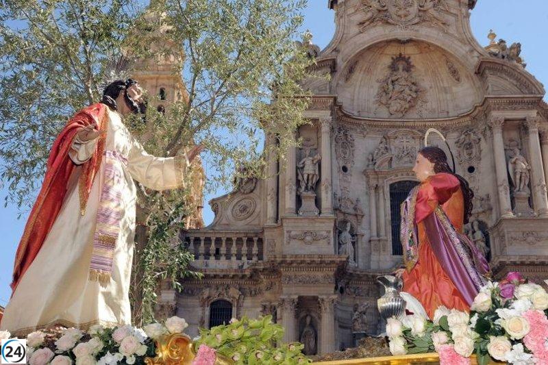La Cofradía del Resucitado cierra la Semana Santa murciana en este Domingo de Resurrección.
