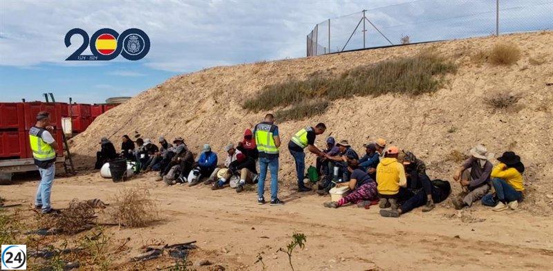 Desmantelan red de explotación laboral en Alhama: 37 detenidos por la Policía Nacional.