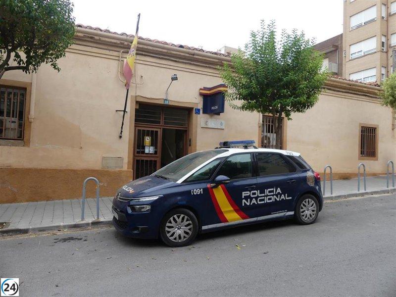 Menor arrestado en Yecla por injurias graves a un hombre en un intento de robo.