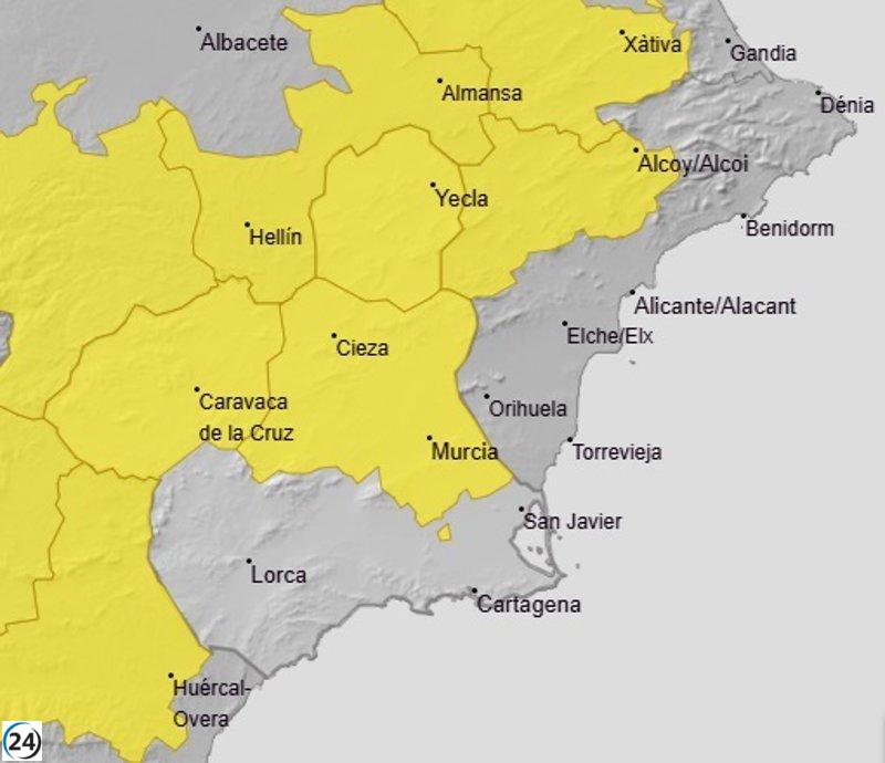Aviso amarillo por lluvias y tormentas en Altiplano, Noroeste y Vega del Segura este martes por la tarde.