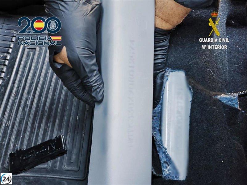 Aprehenden camión con rumbo a Lituania cargado con vehículos robados en Alicante y Murcia.