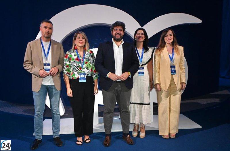 López Miras (PP) sostiene que Feijóo ampliará el centro político hacia ambas direcciones.