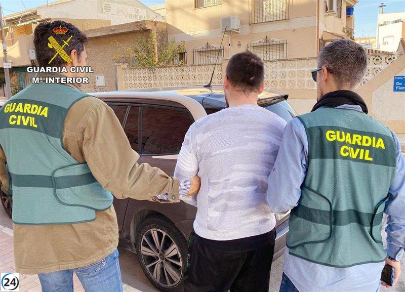 Cuatro jóvenes arrestados en Cieza por agresión brutal en bar.