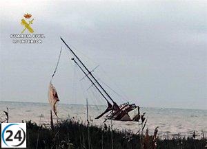 Guardia Civil alerta sobre el abandono de tres barcos en el Mar Menor.