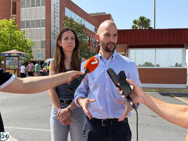 PSOE denuncia que López Miras, respaldado por la extrema derecha, pone en jaque la sanidad pública.