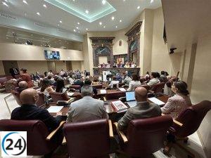 La Asamblea de Murcia da luz verde a los Presupuestos de López Miras para 2025 con respaldo del PP y abstención de Vox.