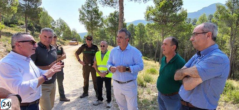Gobierno arranca la rehabilitación de 81 km de caminos forestales en Moratalla.