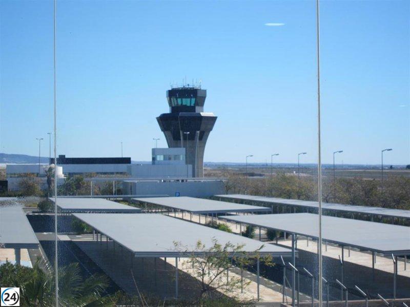 El Aeropuerto de Murcia supera los 120,000 viajeros en julio, acercándose al 3% de aumento.