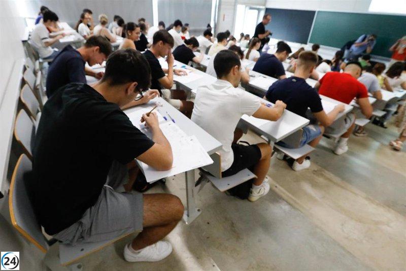 Casi el 50% de los estudiantes de bachillerato en Murcia escoge su carrera universitaria por pasión, revela UNITOUR.