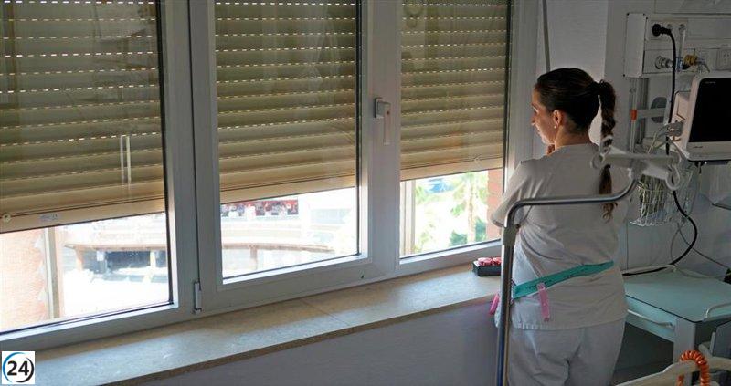 La Arrixaca instala 540 ventanas de alta eficiencia en sus seis plantas de hospitalización.