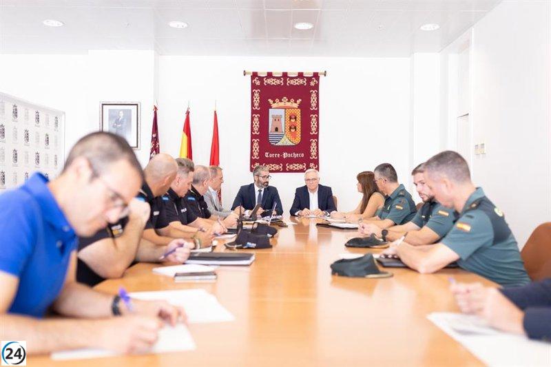 Lucas promete en Torre Pacheco utilizar todos los recursos del Estado para asegurar la convivencia.