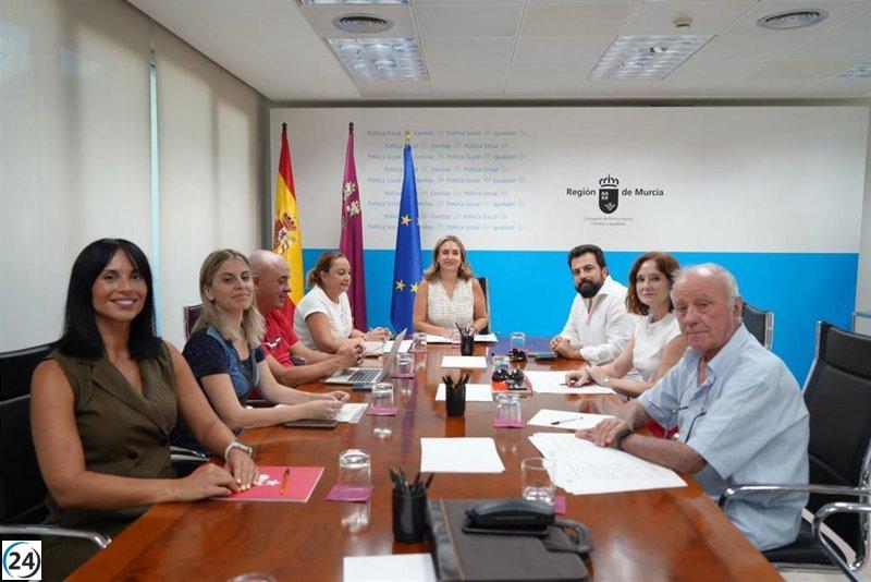 Francisca Moya del Baño, pionera catedrática en la UMU, galardonada con el 'Premio Mayor Región de Murcia'.