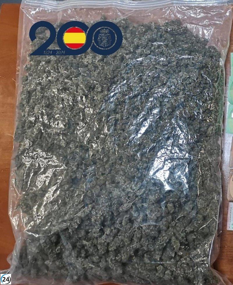 Cae un joven en Espinardo con 280 gramos de marihuana, según la Policía Nacional.