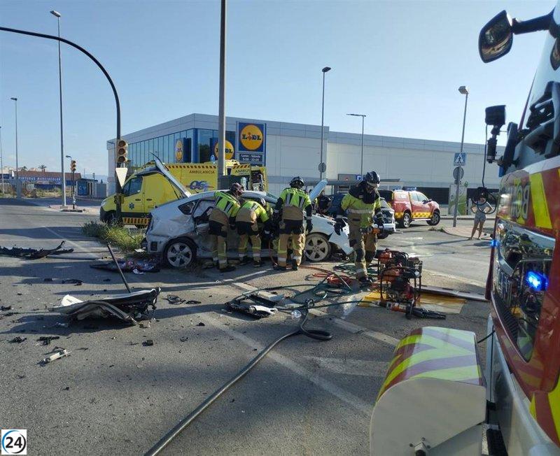 Hombre de 64 años resulta lesionado en accidente vehicular en Molina de Segura.