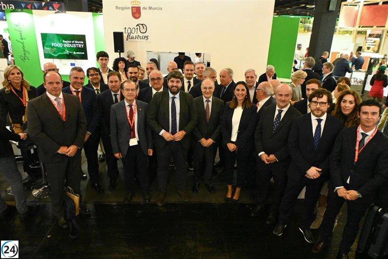 La Región de Murcia impulsa exportaciones de alimentos y bebidas, superando los 2.000 millones.