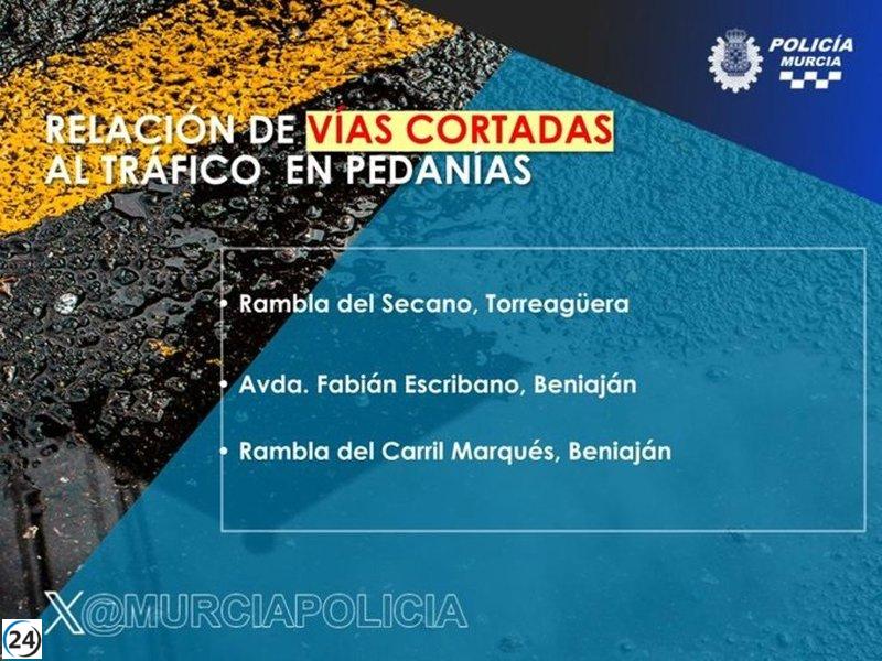 Lluvias provocan cierres de calles en Beniaján y Torreagüera, pedanías de Murcia.