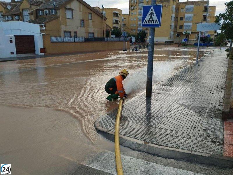 Cinco carreteras regionales siguen bloqueadas, pero la RM-19, que conecta con el Mar Menor, ya está habilitada.