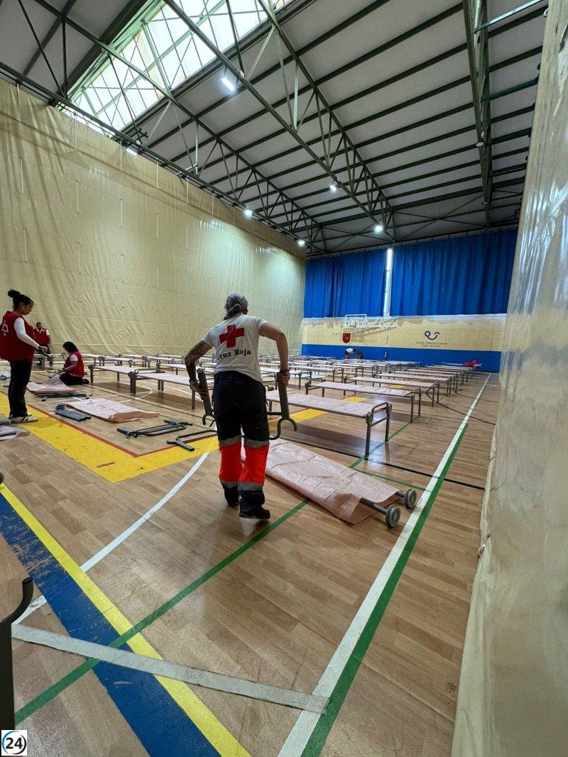Cruz Roja despliega ayuda en Los Alcázares para atender a los afectados en el CAR y el Pabellón de los Narejos.