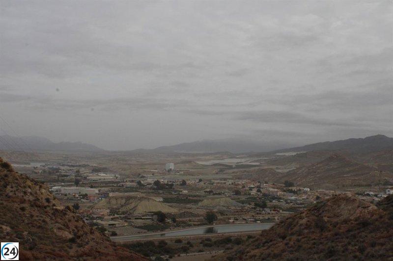 Aire del Sahara eleva los niveles de PM10 en Lorca este martes.