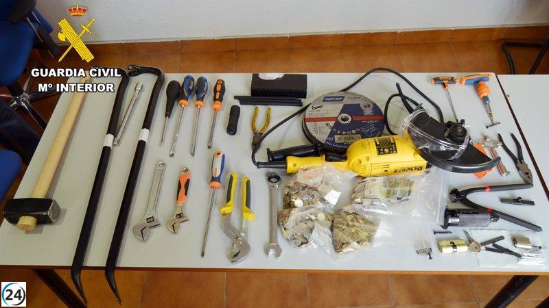 Desarticulada banda de ladrones en Murcia, Alicante, Sevilla y La Coruña; cuatro arrestos.