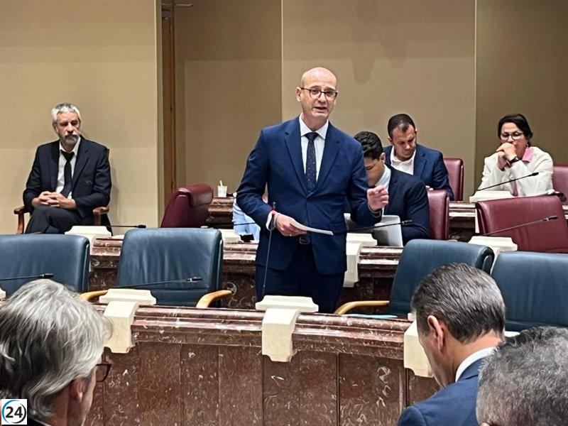 Cientos de colegios buscan ofrecer 1º y 2º de ESO, revela el consejero de Educación.
