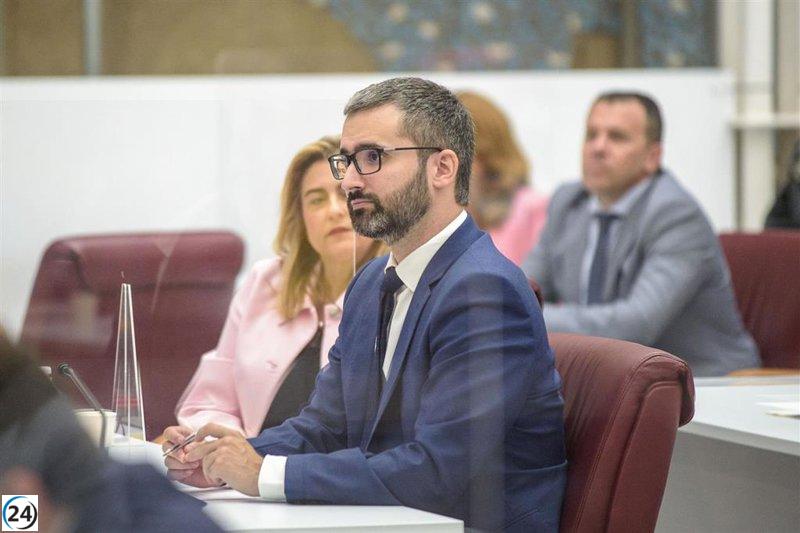Lucas culpa a López Miras por la crisis de anoxia en el Mar Menor y advierte que la situación continúa siendo alarmante.